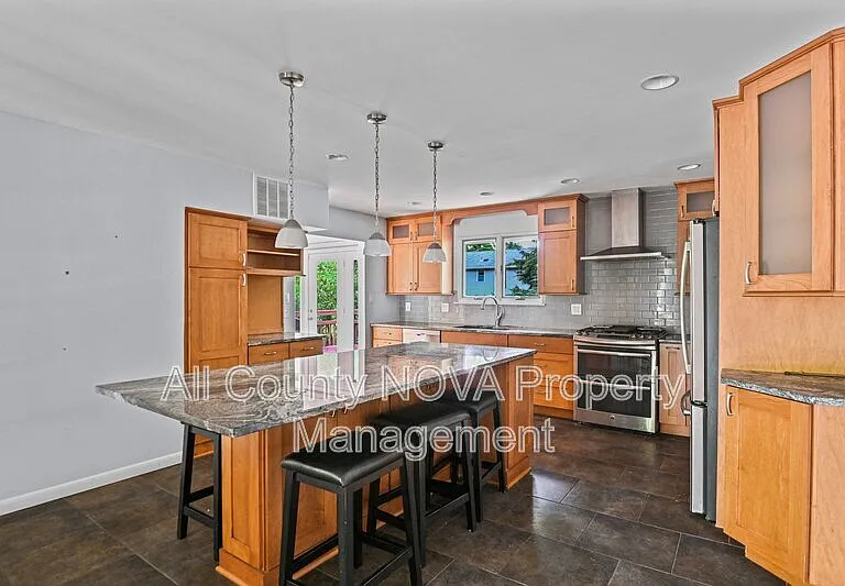 8108 Timber Valley Ct — Photo 23