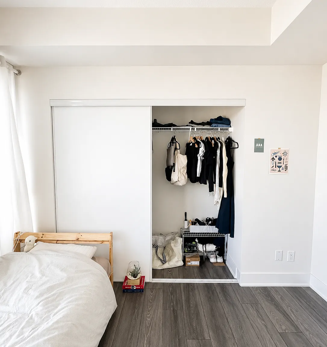 2 bed, 700 sqft, $1,300 — Photo 2