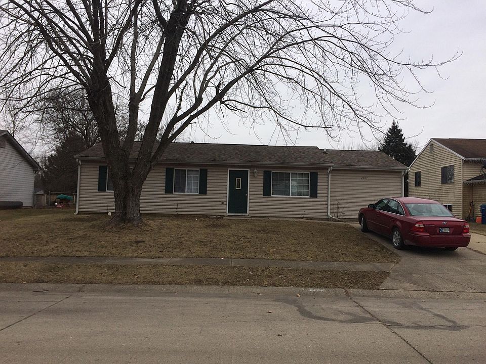 2nd image of 2907 N Heatherlea Dr