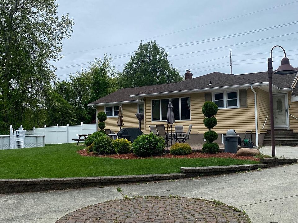 2nd image of 5705 River Rd
