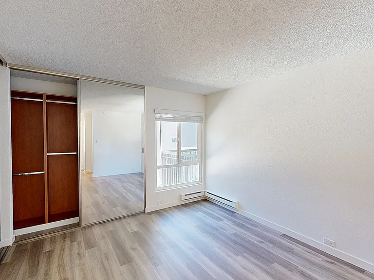 Eight 80 Newport Beach — Photo 178