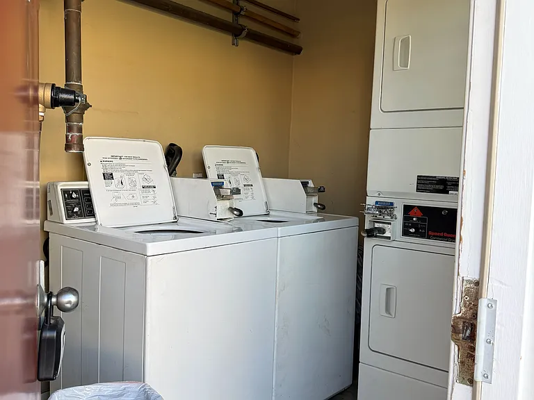 276 S Sierra Madre Blvd #18 — Photo 14