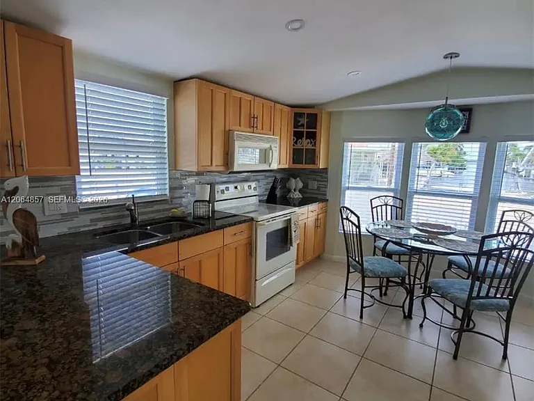 200 Buttonwood Ave #NA — Photo 8
