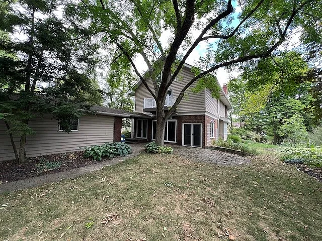 1021 Grandview Ave photo 1