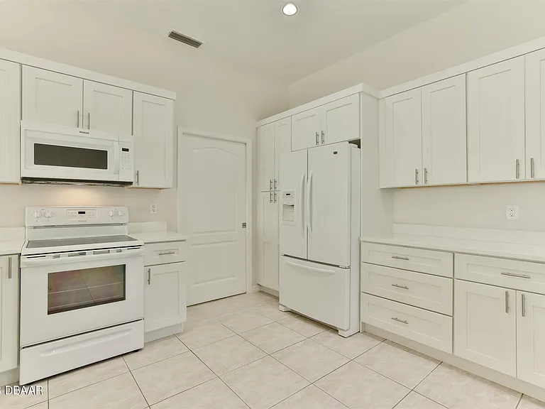 1161 Siesta Key Cir — Photo 14