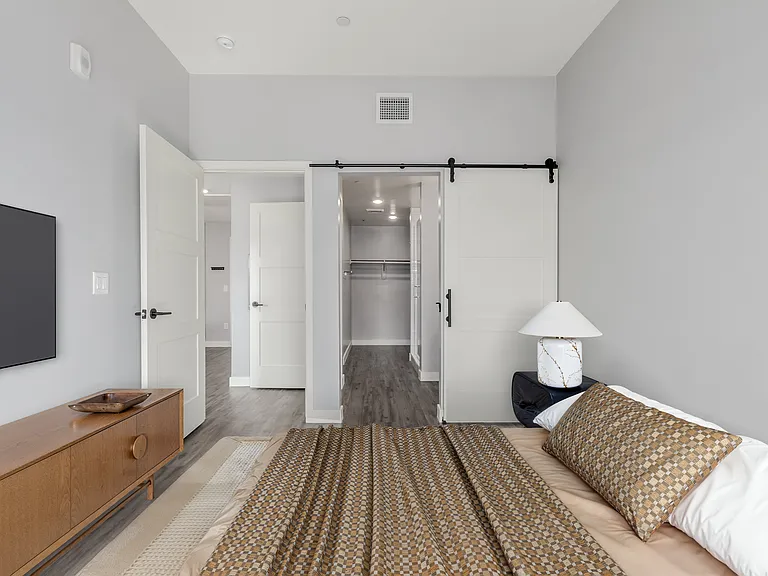 475 N 9th St #303 — Photo 17
