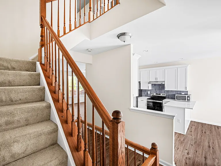 2902 Jessica Ct — Photo 17
