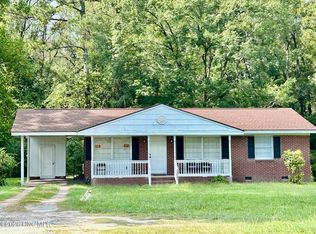 18040 Wagram Rd, Laurinburg, NC 28352