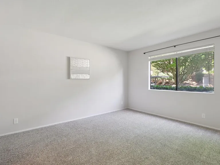 900 Cambridge Dr #51 — Photo 12