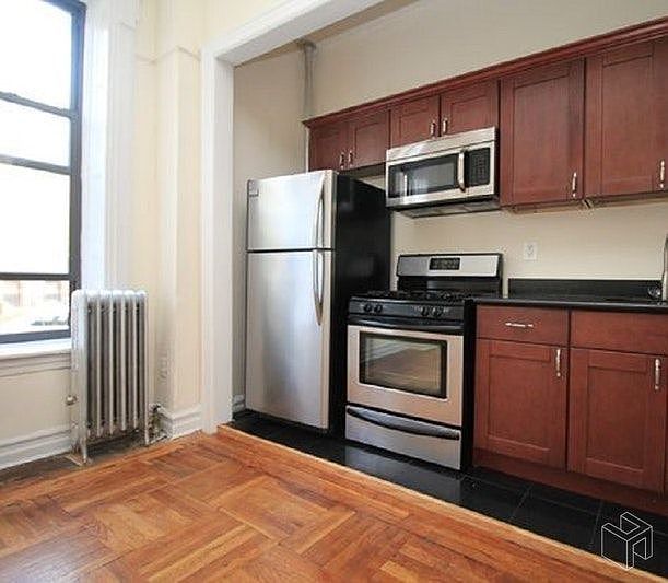 2nd image of 299 Putnam Ave APT 1D