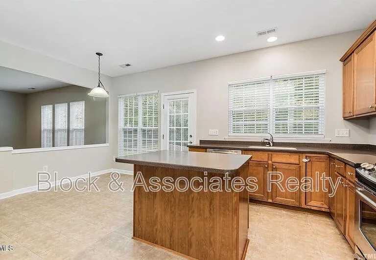 2101 Addenbrock Dr — Photo 4