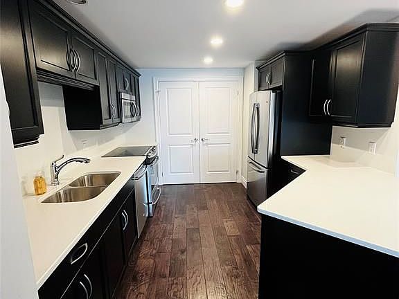 3rd image of 34 Boblo Island Blvd Unit 208