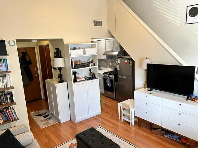 240 Main St #8 — Photo 9