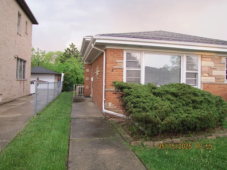 8833 Oswego Ave — Photo 6