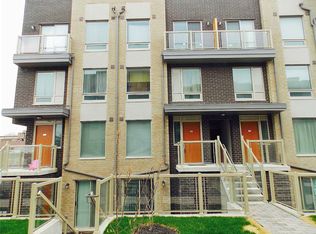 7 Applewood Ln #216, Toronto, ON