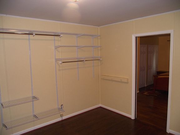 walking closet