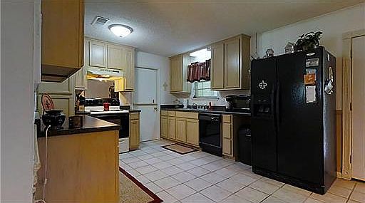 5th image of 15193 Royal St