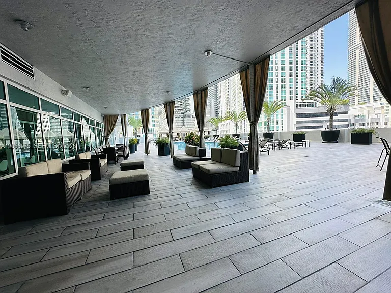 1250 S Miami Ave #1707 — Photo 14