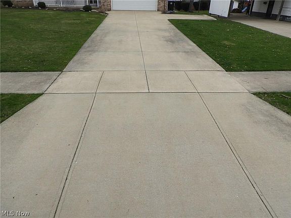 3rd image of 6492 Michael Dr