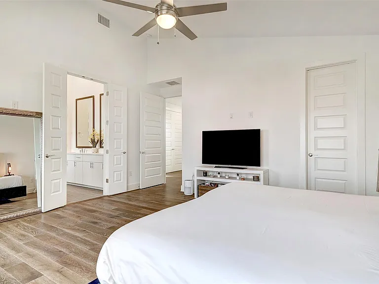 6317 Toscana Ave — Photo 16
