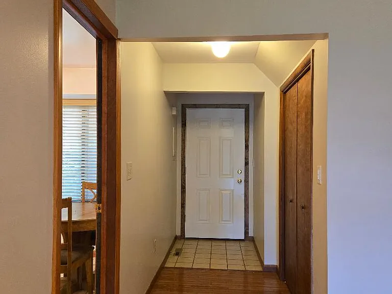 731 Panorama Dr — Photo 5