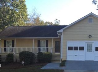 2905 Trotters Pointe Dr, Snellville, GA 30039