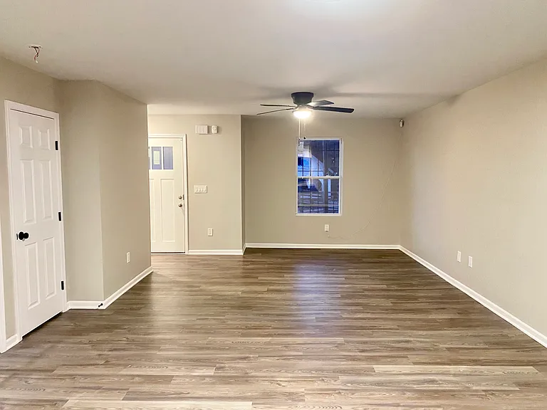 4031 Flora Ave — Photo 7