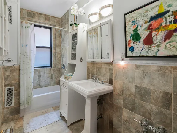 875 West 181st Street image 10 of 17