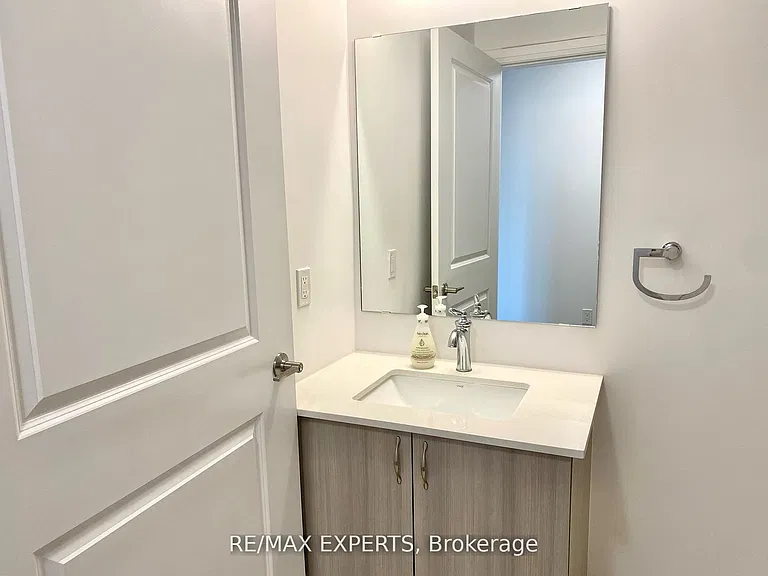 302 Essa Rd #306 — Photo 10
