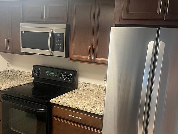 4th image of 8344 Windypine Ln