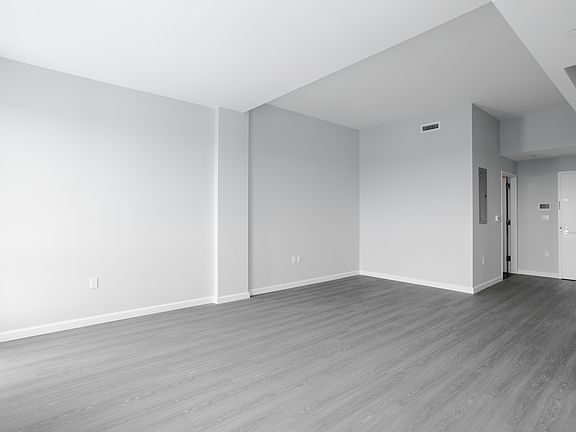 5th image of 183-03 Hillside Ave #6B