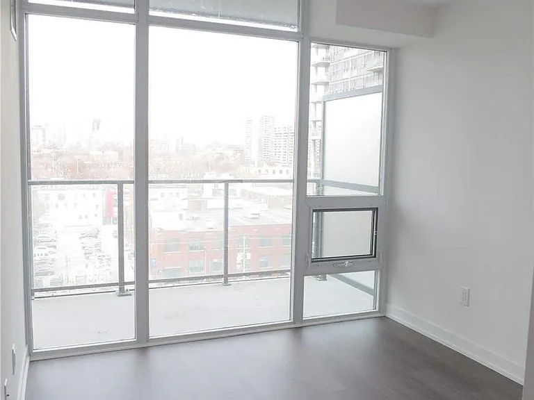 105 George St #815 — Photo 5