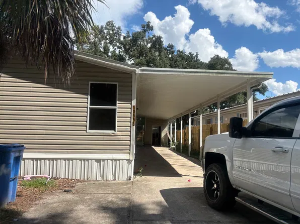 10558 Bay Hills Cir, Thonotosassa, FL 33592