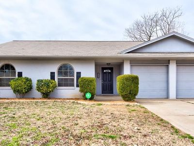 609 N Bouziden Pl, Moore, OK, 73160