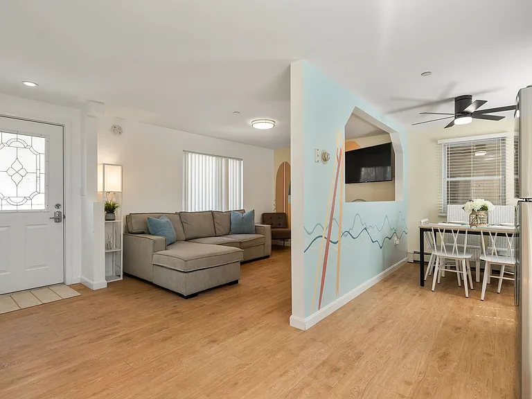 17 Hillside Ave — Photo 51