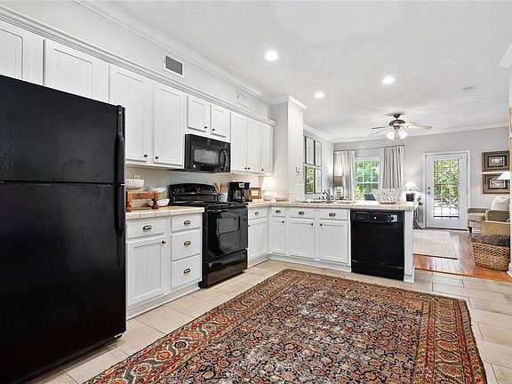 5th image of 1362 Gatewood Dr