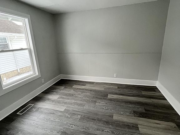 4th image of 1201 S Delphos St
