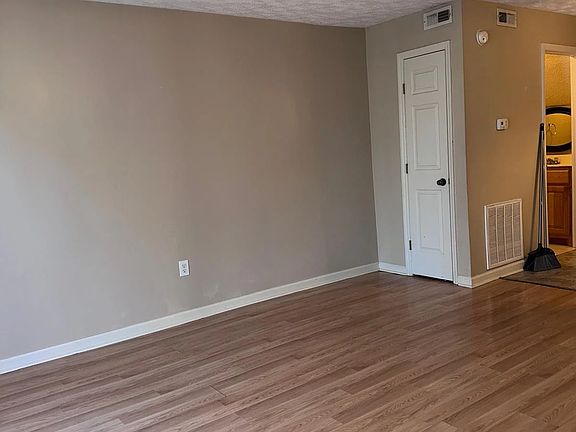 3rd image of 409 Claymar Dr #C