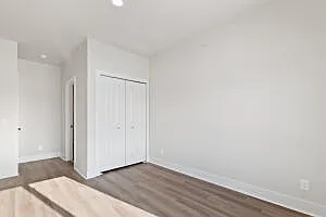 1215 Corporate Dr — Photo 15