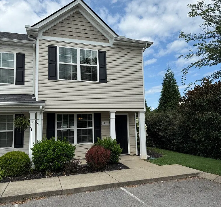 1513 Orange Ct