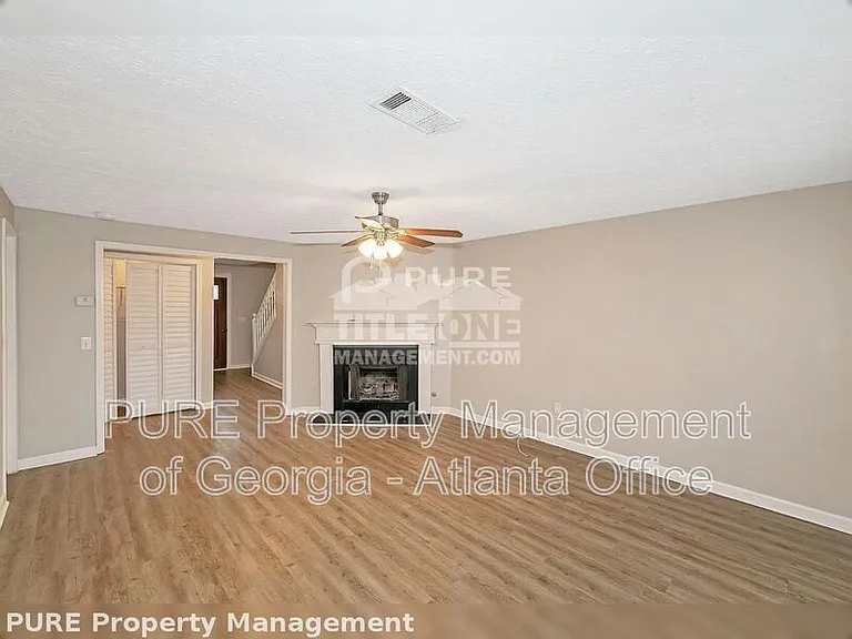 2394 Leeward Ct — Photo 5