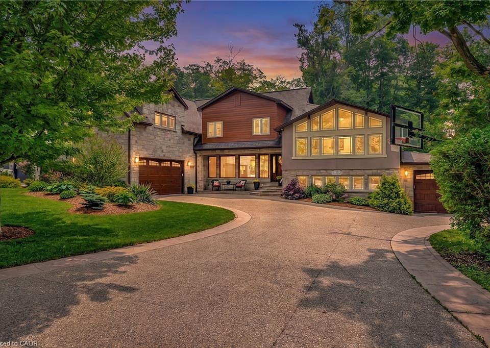 1st image of 11 Maple Hill Dr