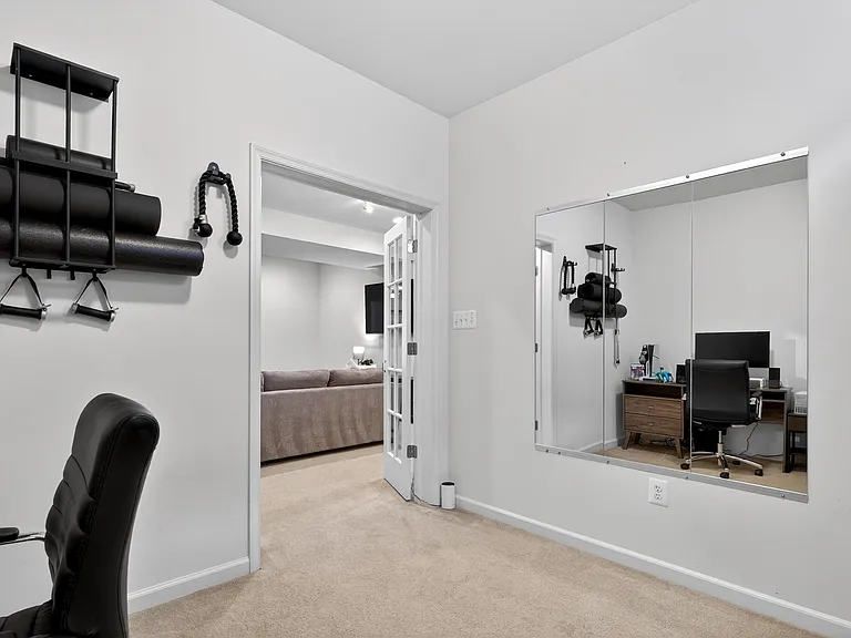 2417 Abington Dr — Photo 8