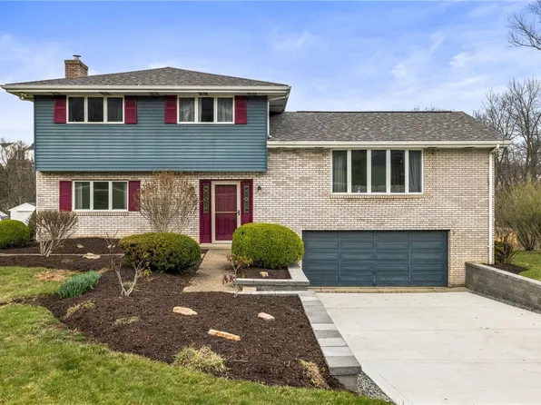 558 W McMurray Rd, Canonsburg, PA 15317