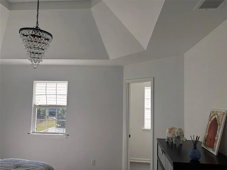 300 Harcourt Pl — Photo 26