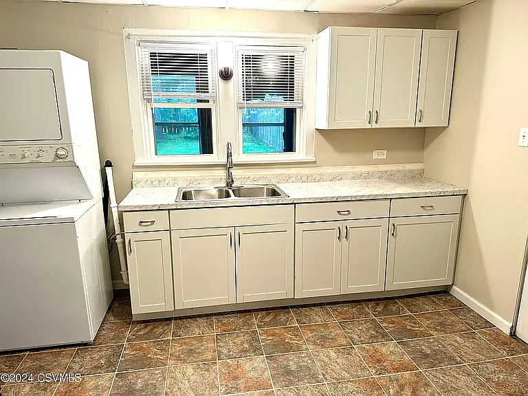 1014 Tucker St — Photo 11