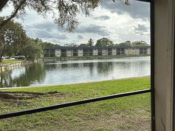 2nd image of 7910 Colony Cir N APT 103