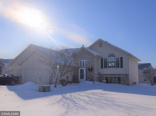 1111 Cheyenne St, Roberts, WI 54023