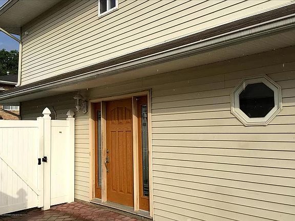 2nd image of 24 Seaside Ln