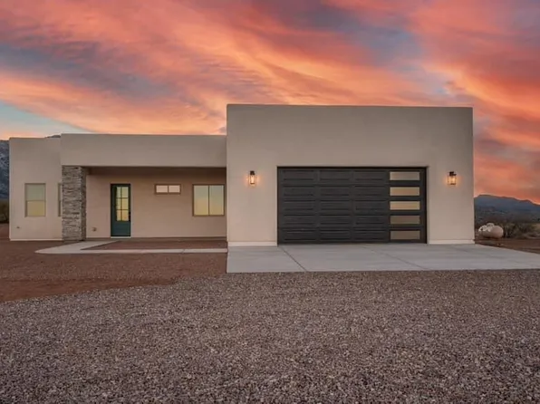 8388 S Elohyna Lane, Hereford, AZ 85615
